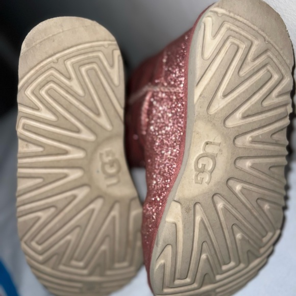 Girls Pink Glitter Uggs size 4 - Picture 4 of 6